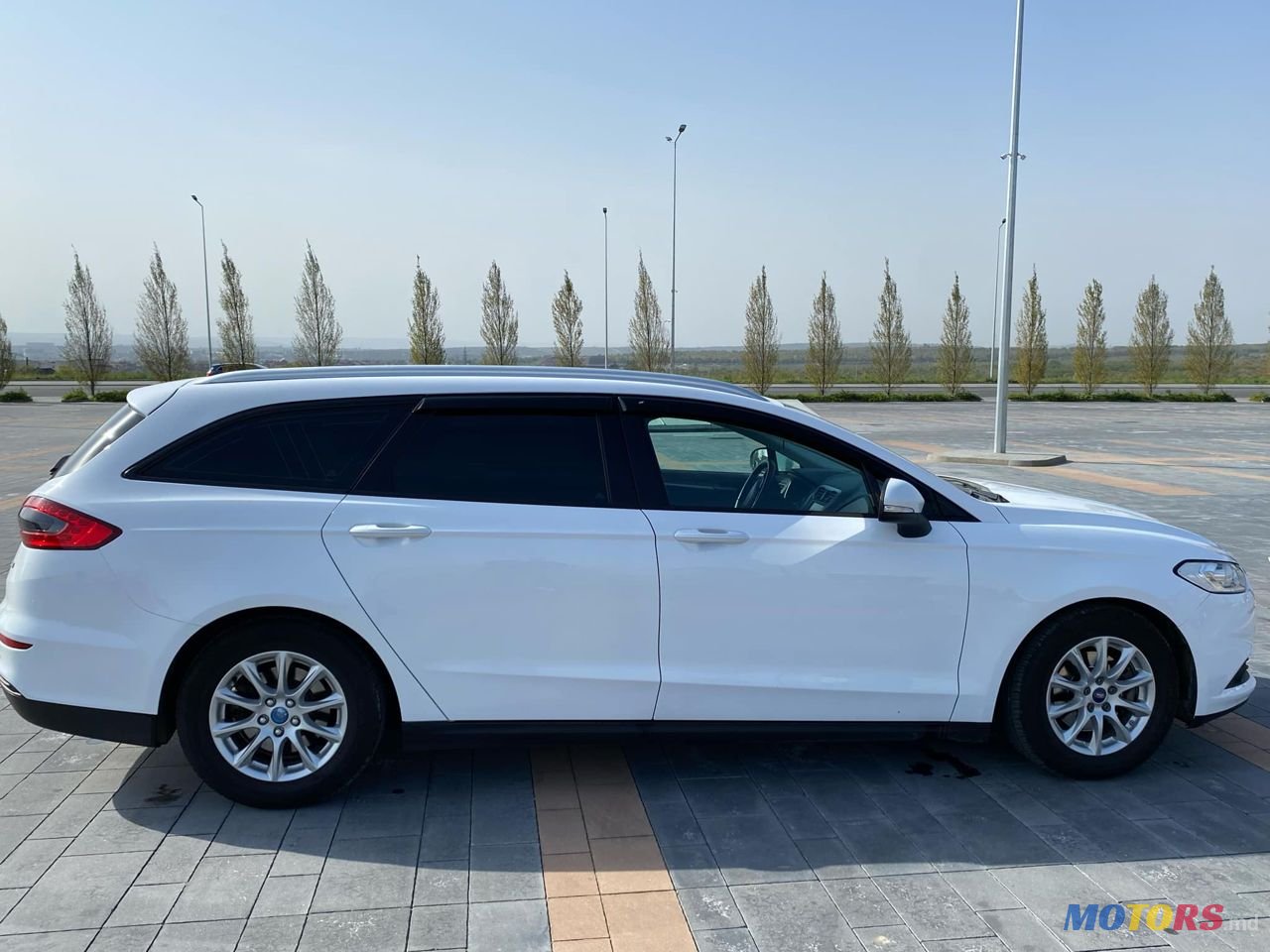 2015' Ford Mondeo photo #2