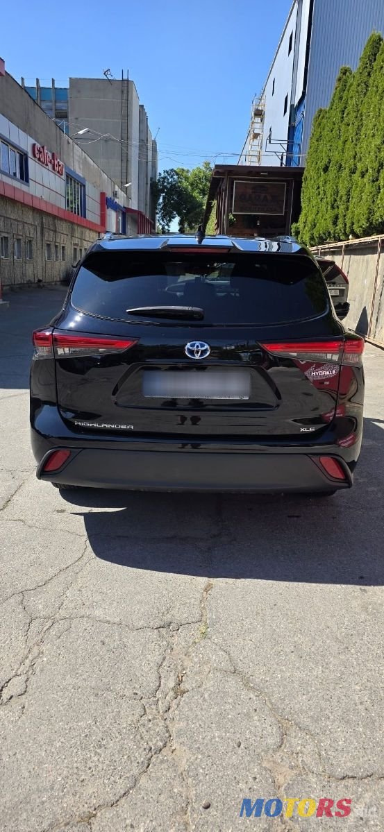 2021' Toyota Highlander photo #4