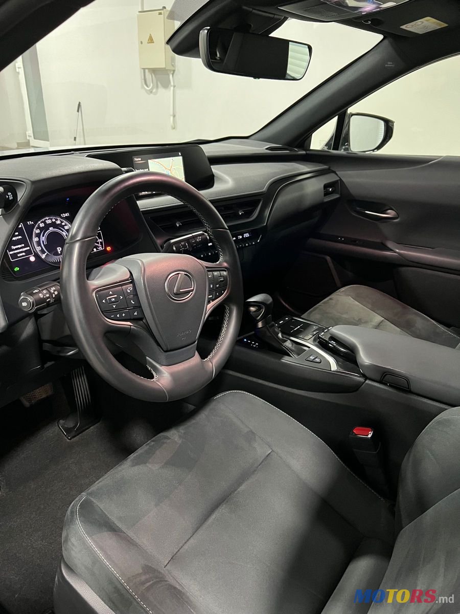 2021' Lexus UX photo #6