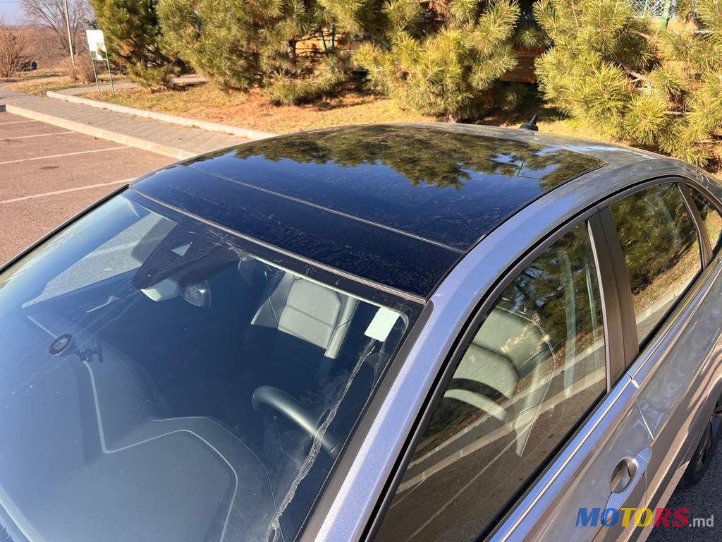 2022' Volkswagen Jetta photo #2