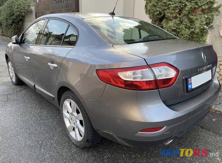 2011' Renault Fluence photo #2