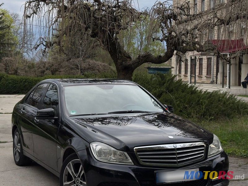 2011' Mercedes-Benz C-Class photo #1