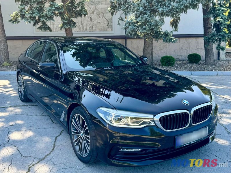 2017' BMW 5 Series photo #2