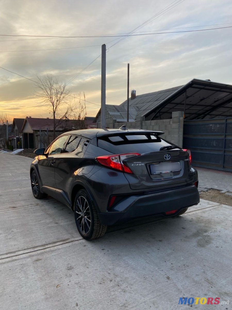 2018' Toyota C-HR photo #4