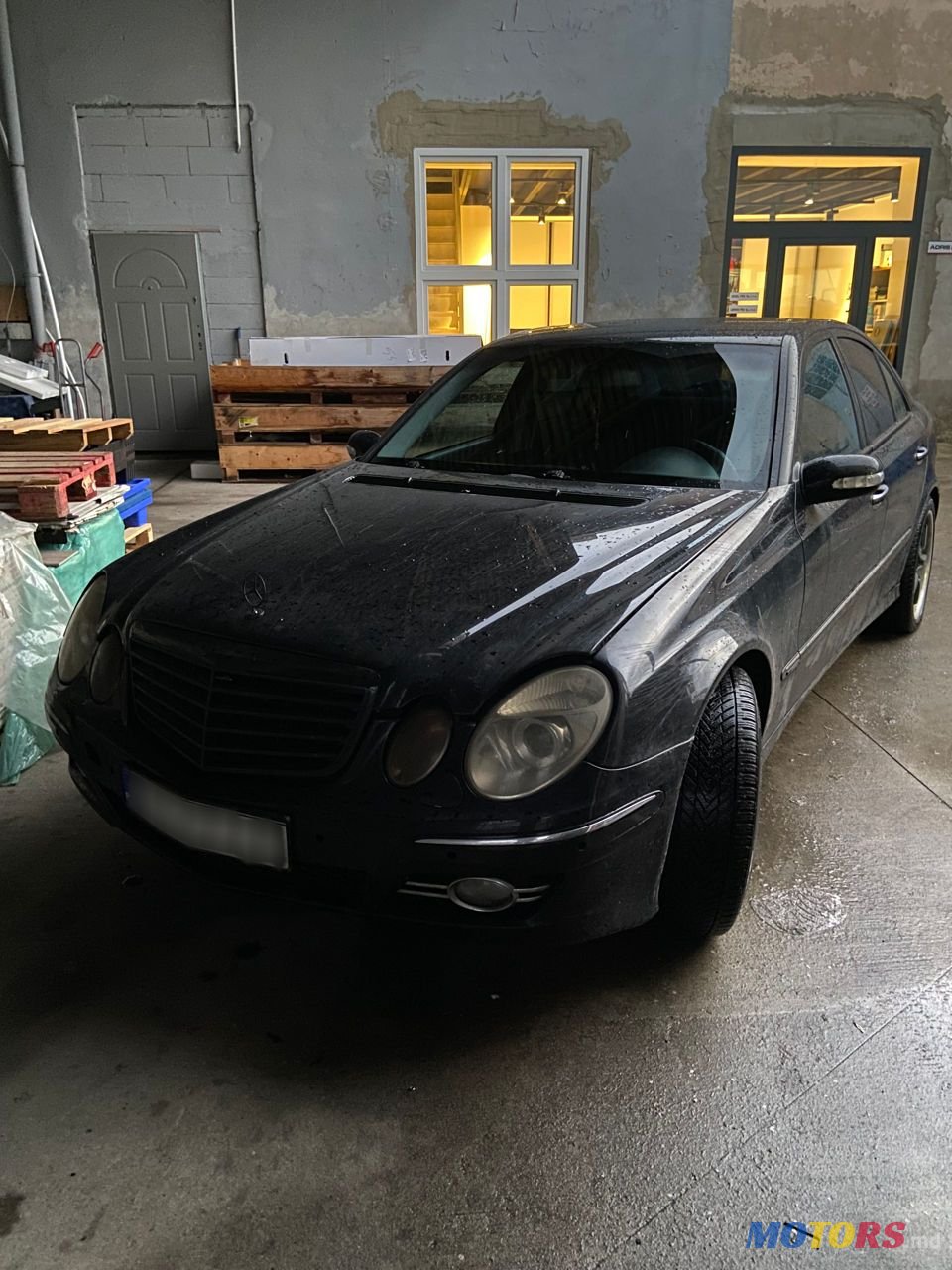 2002' Mercedes-Benz E-Class photo #3