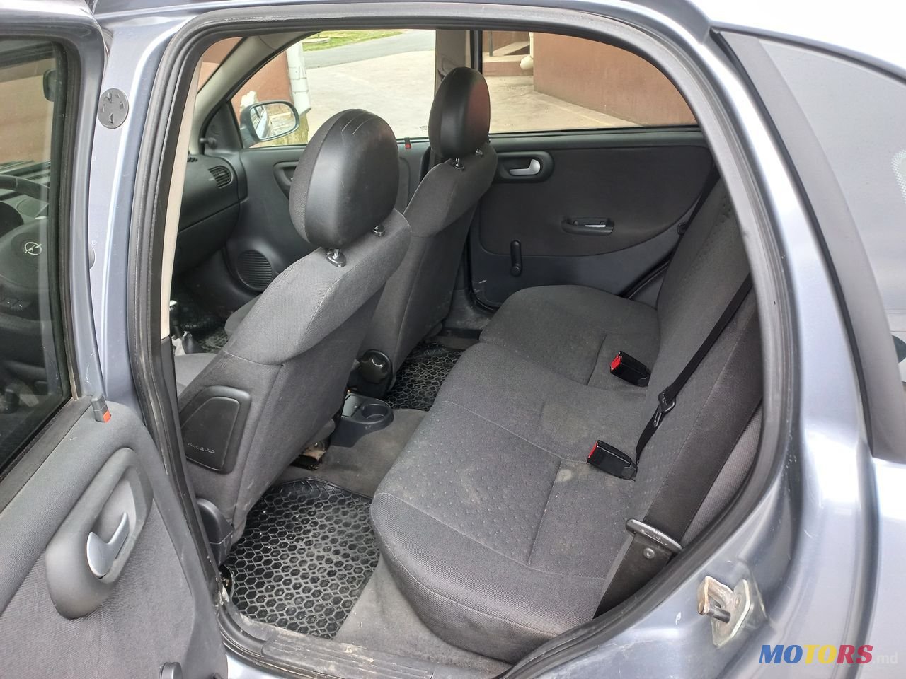 2004' Opel Corsa photo #3