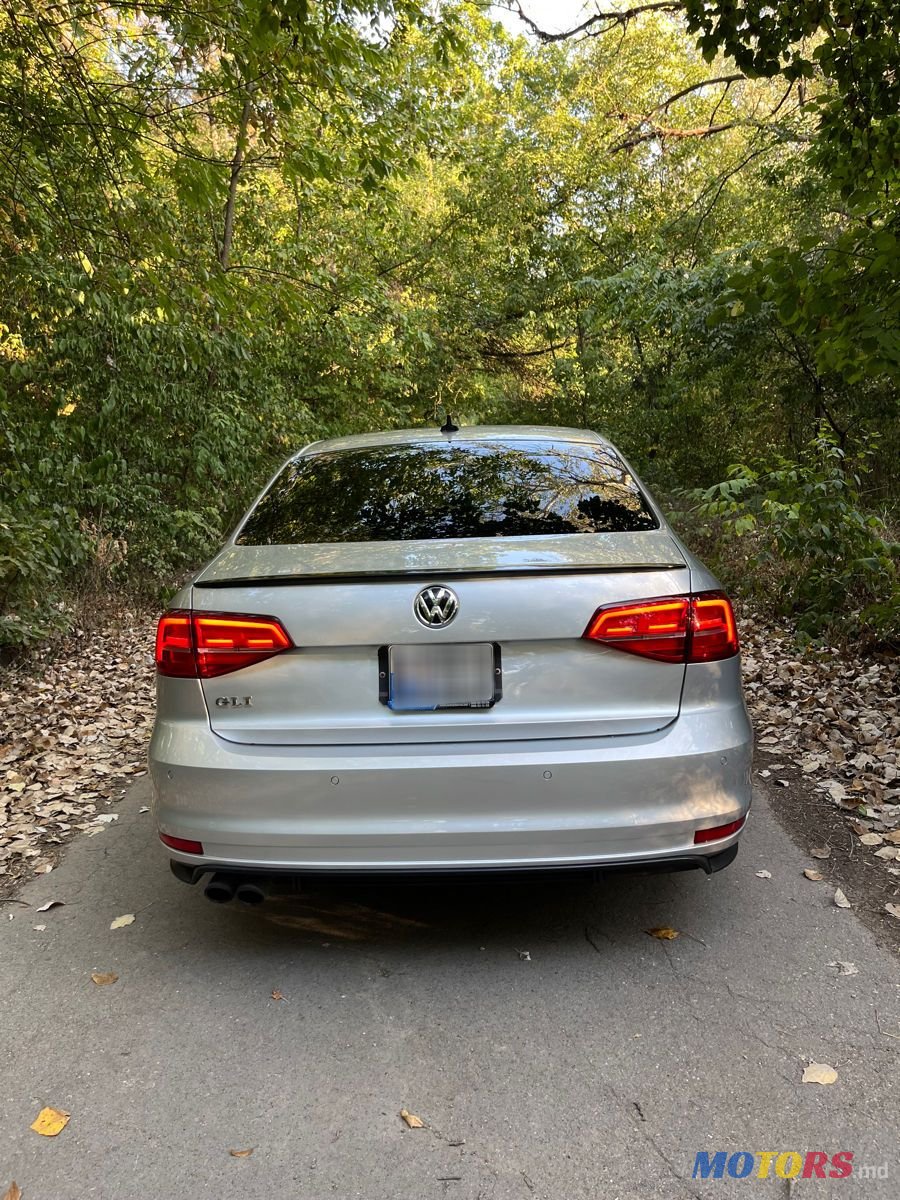 2016' Volkswagen Jetta photo #3