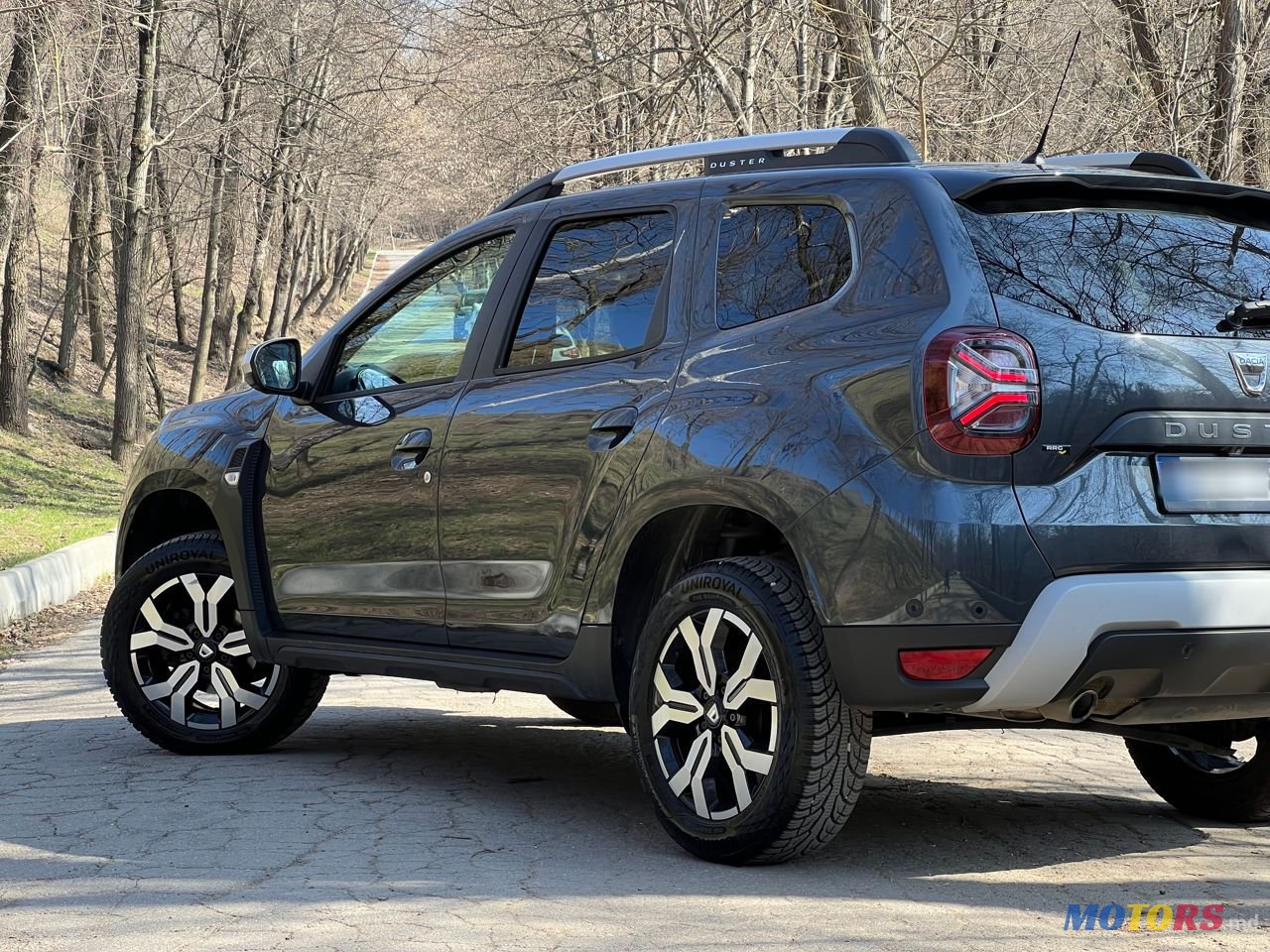 2021' Dacia Duster photo #2