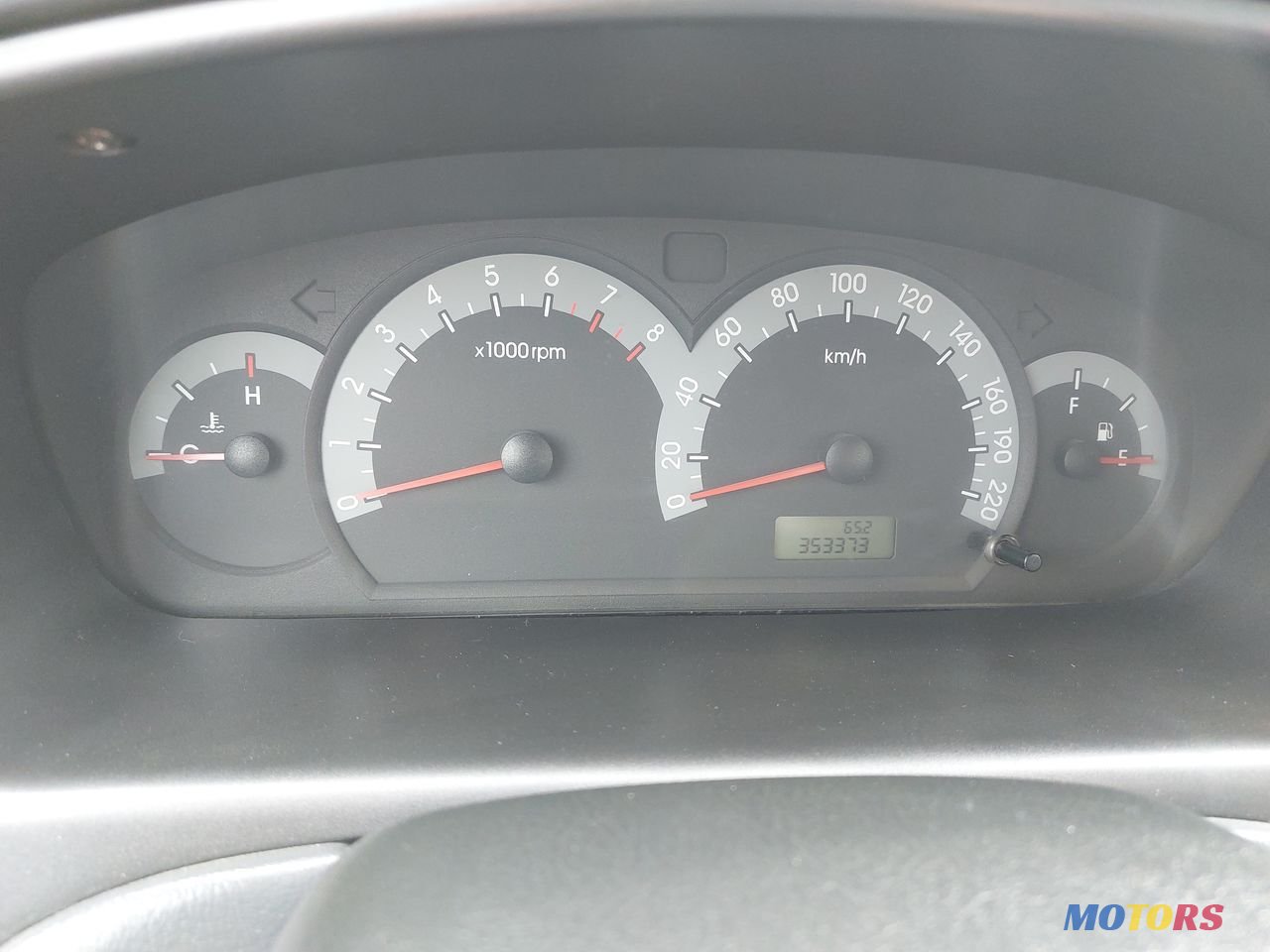 2001' Hyundai Elantra photo #6