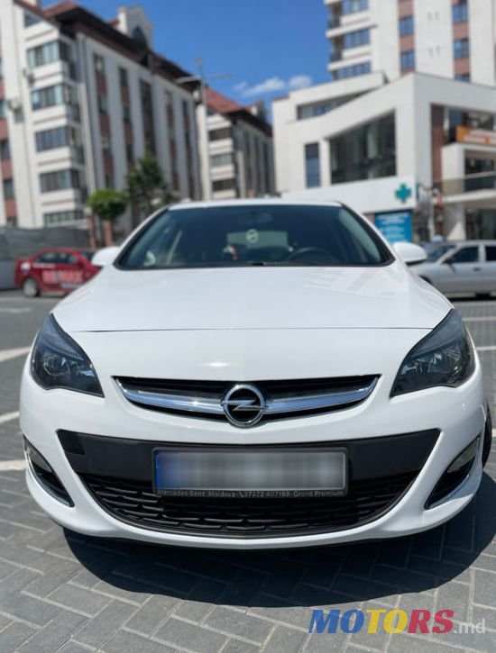 2013' Opel Astra photo #4