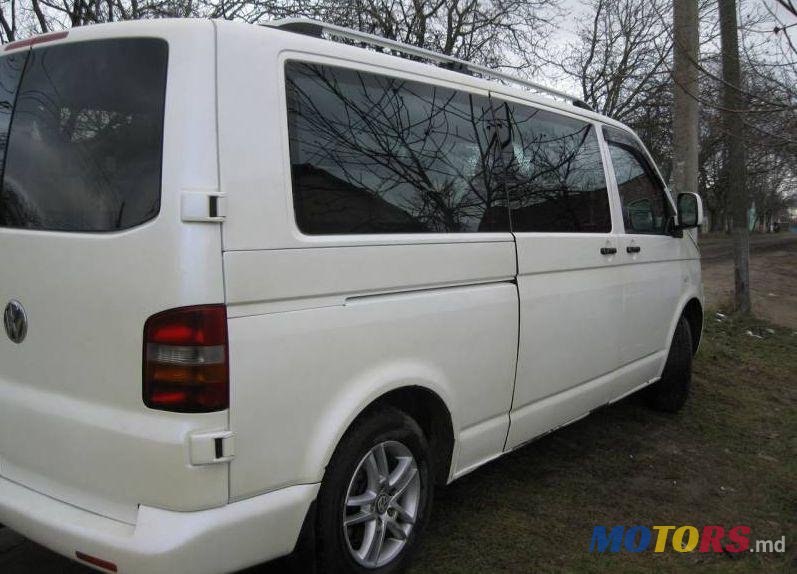 2004' Volkswagen Transporter photo #1