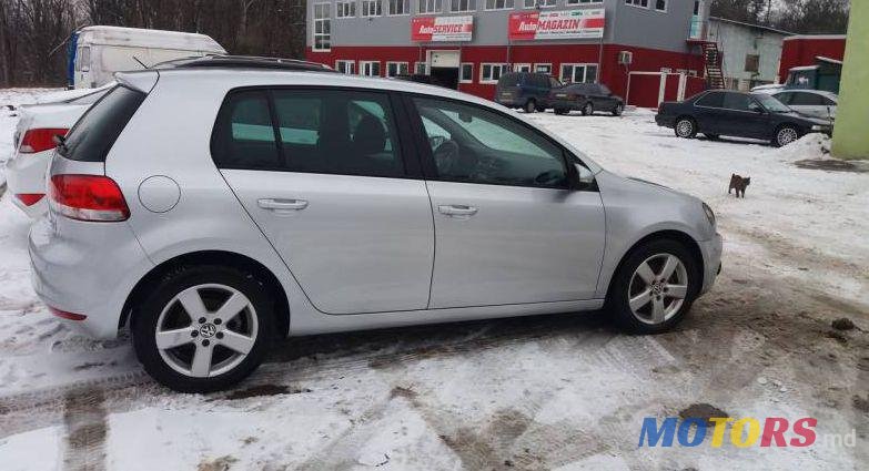 2011' Volkswagen Golf photo #1