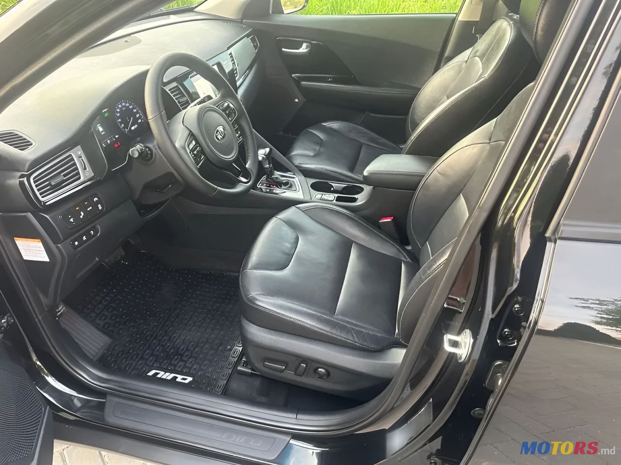 2017' Kia Niro photo #5