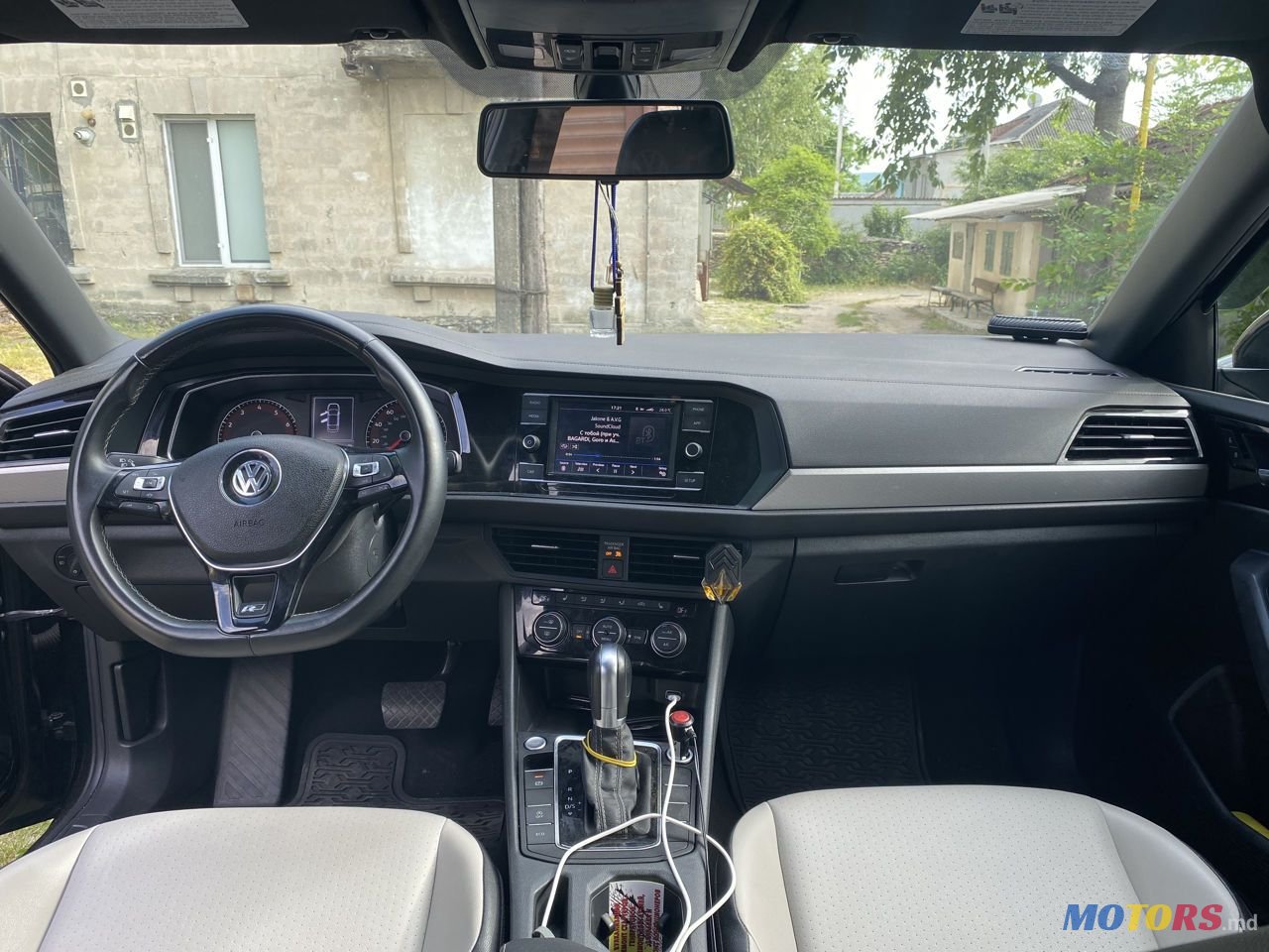 2019' Volkswagen Jetta photo #6