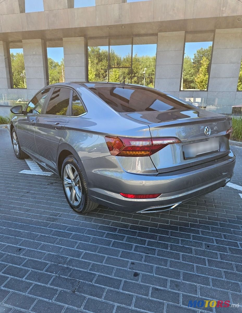 2018' Volkswagen Jetta photo #4