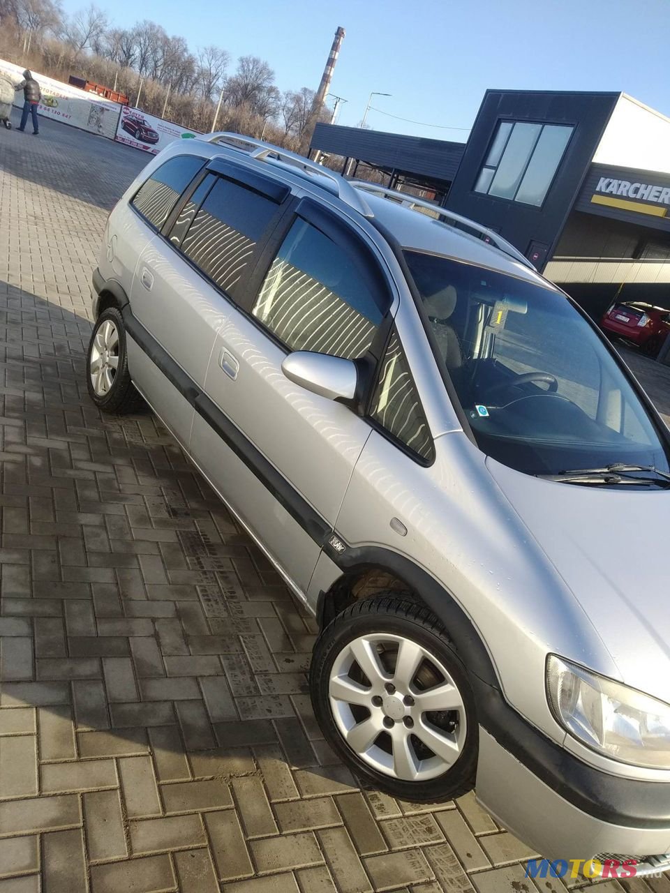2004' Opel Zafira photo #2