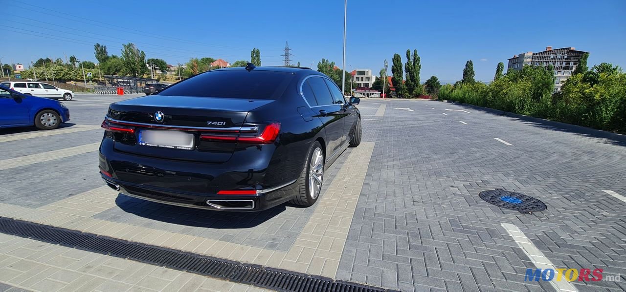2019' BMW 7 Series photo #2