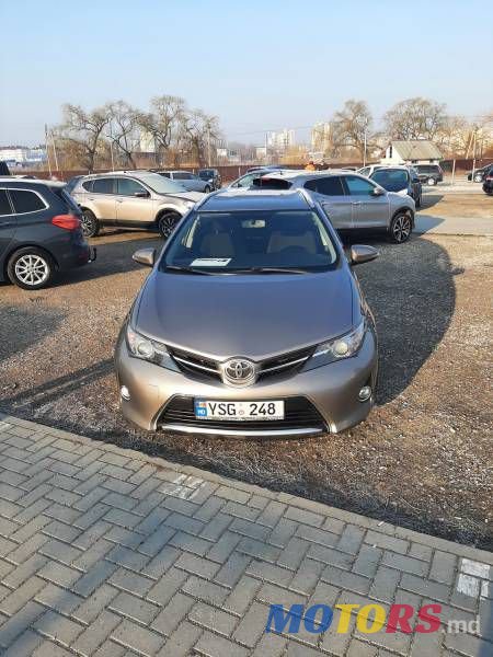 2014' Toyota Auris photo #1