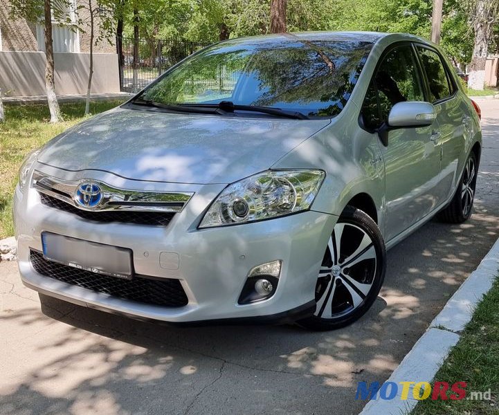 2011' Toyota Auris photo #1