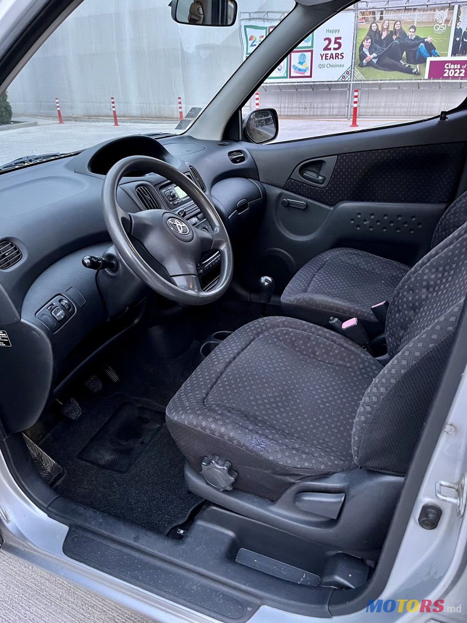 2003' Toyota Yaris Verso photo #5