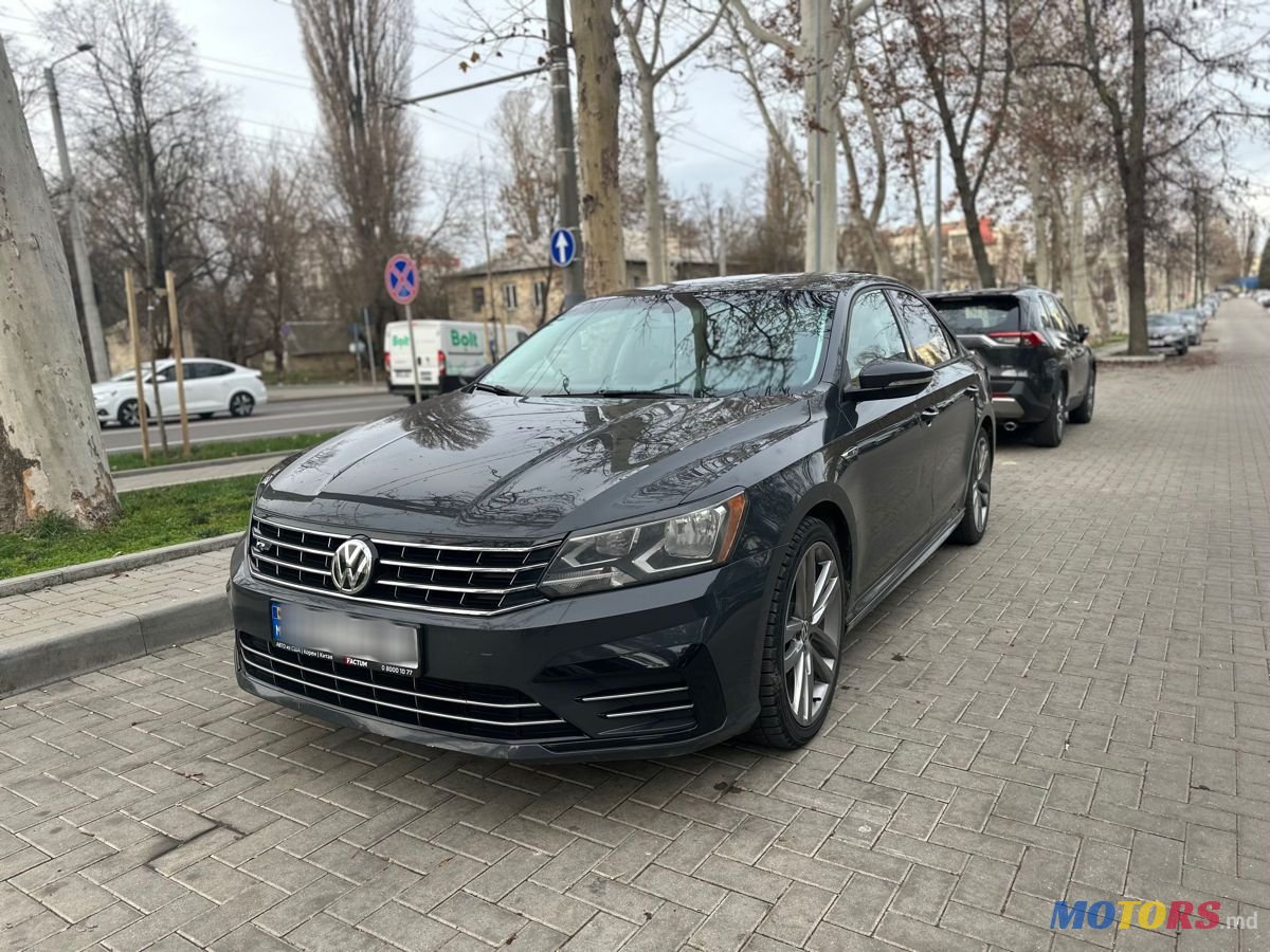 2018' Volkswagen Passat photo #1