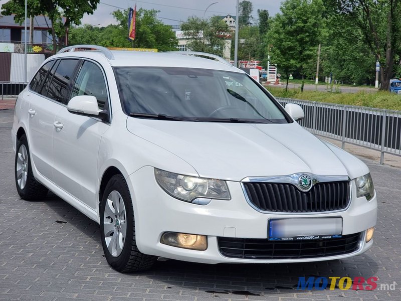 2012' Skoda Superb photo #1