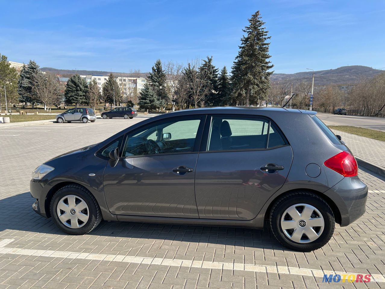 2007' Toyota Auris photo #6