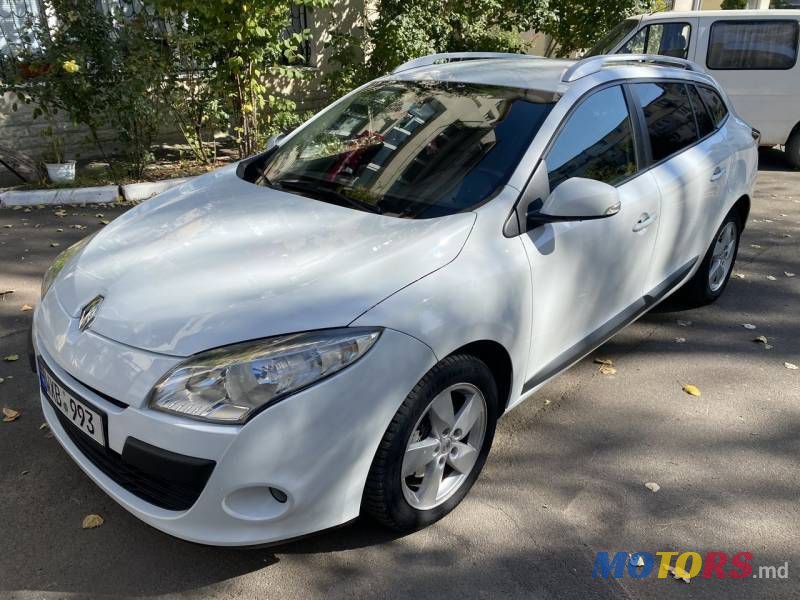 2010' Renault Megane photo #2