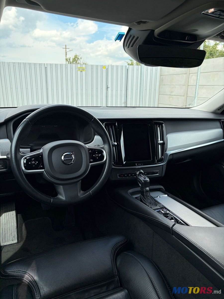 2020' Volvo V90 photo #6