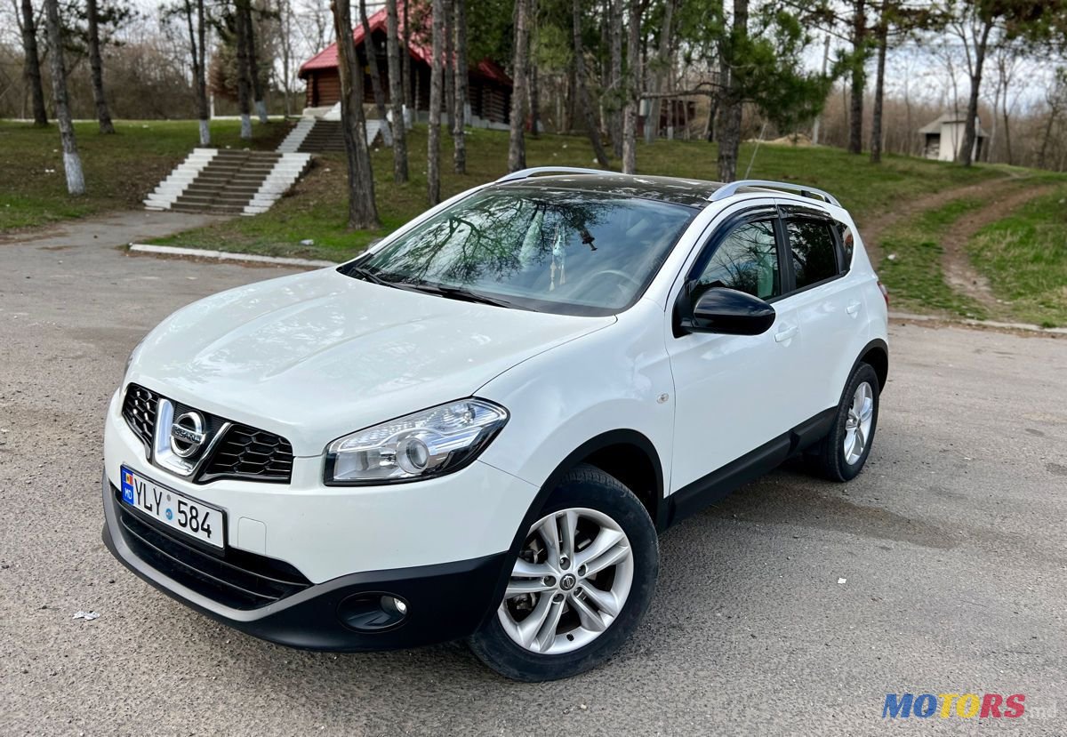 2012' Nissan Qashqai photo #1