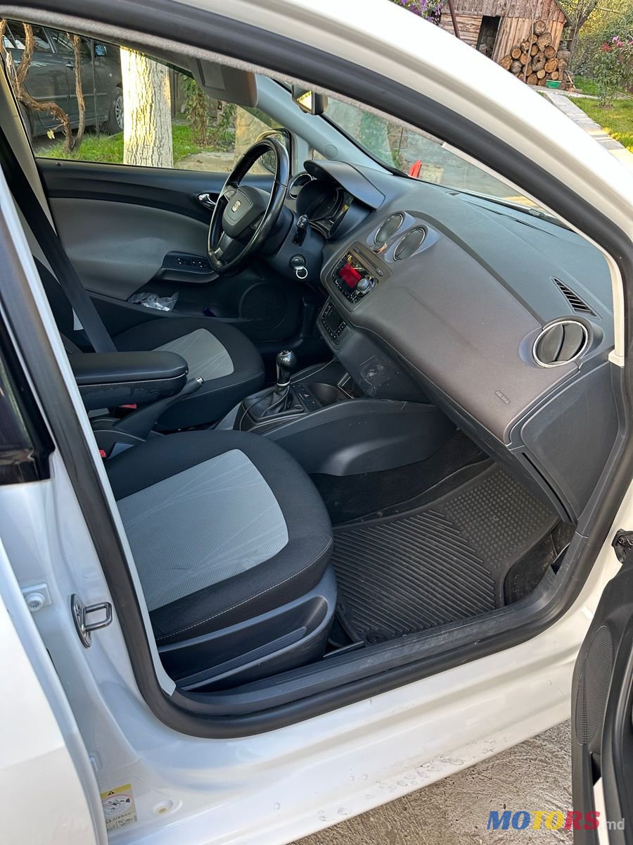 2012' SEAT Ibiza photo #4