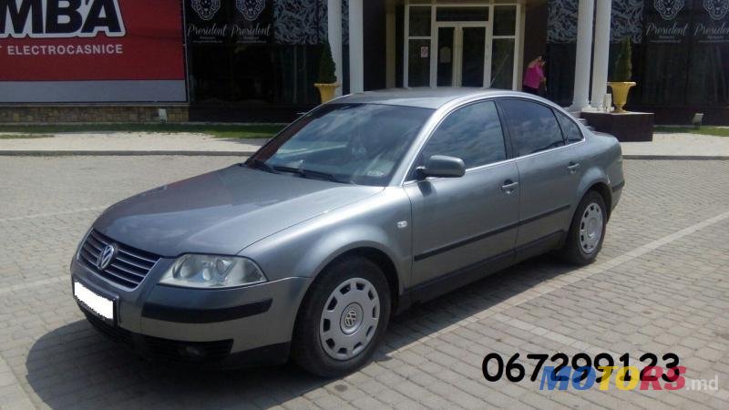 2002' Volkswagen Passat photo #1