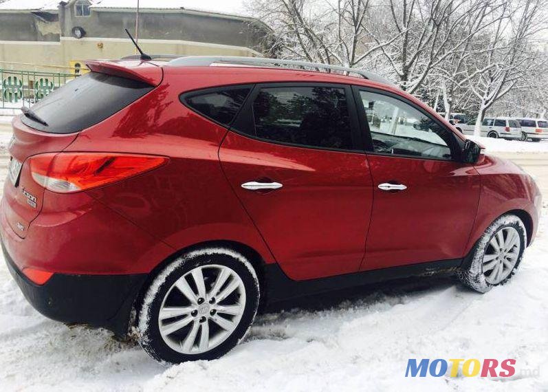 2010' Hyundai Tucson photo #1