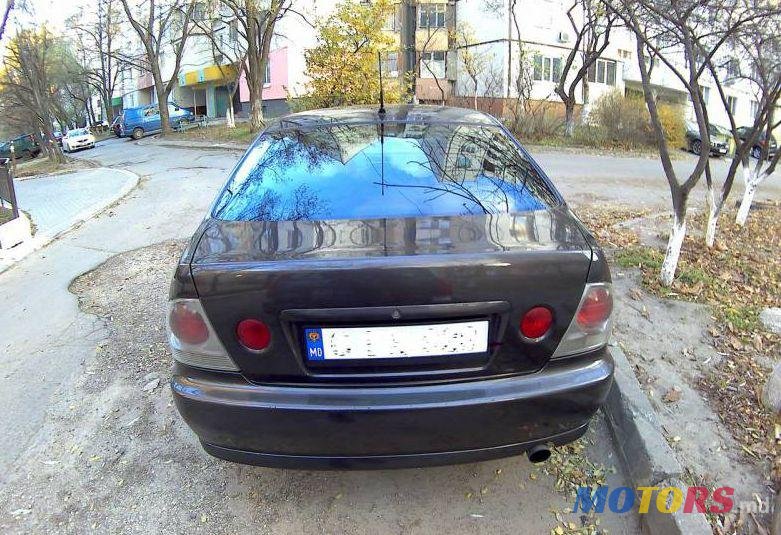 2000' Lexus IS photo #1