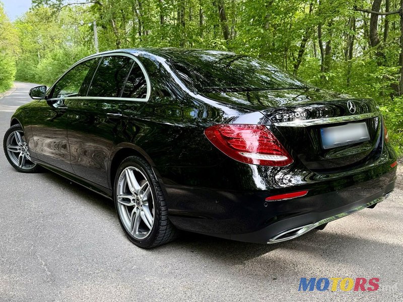 2017' Mercedes-Benz E-Class photo #2