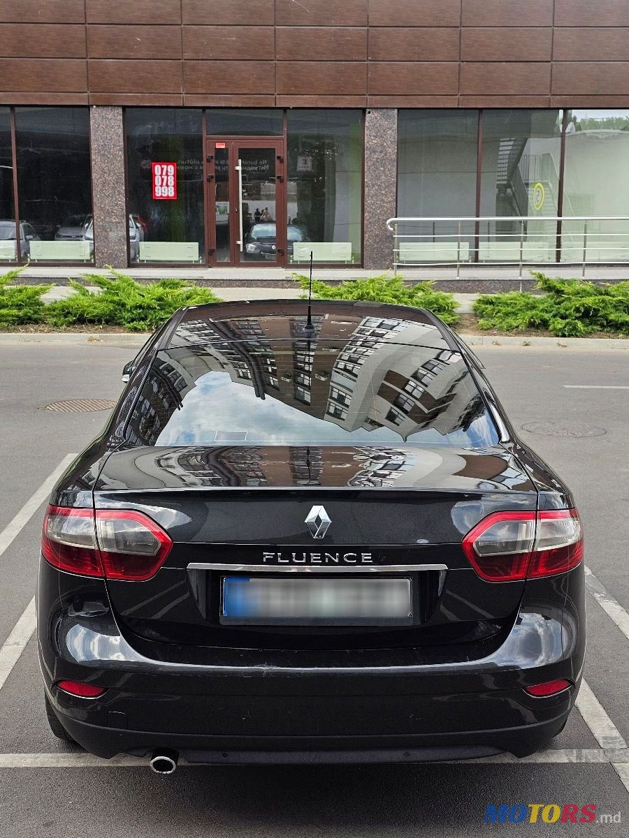 2011' Renault Fluence photo #6