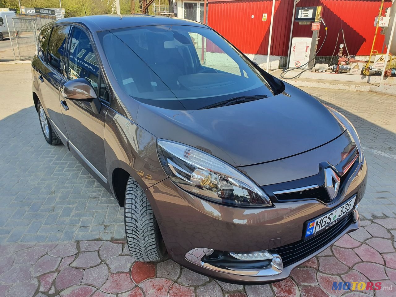 2013' Renault Grand Scenic photo #2