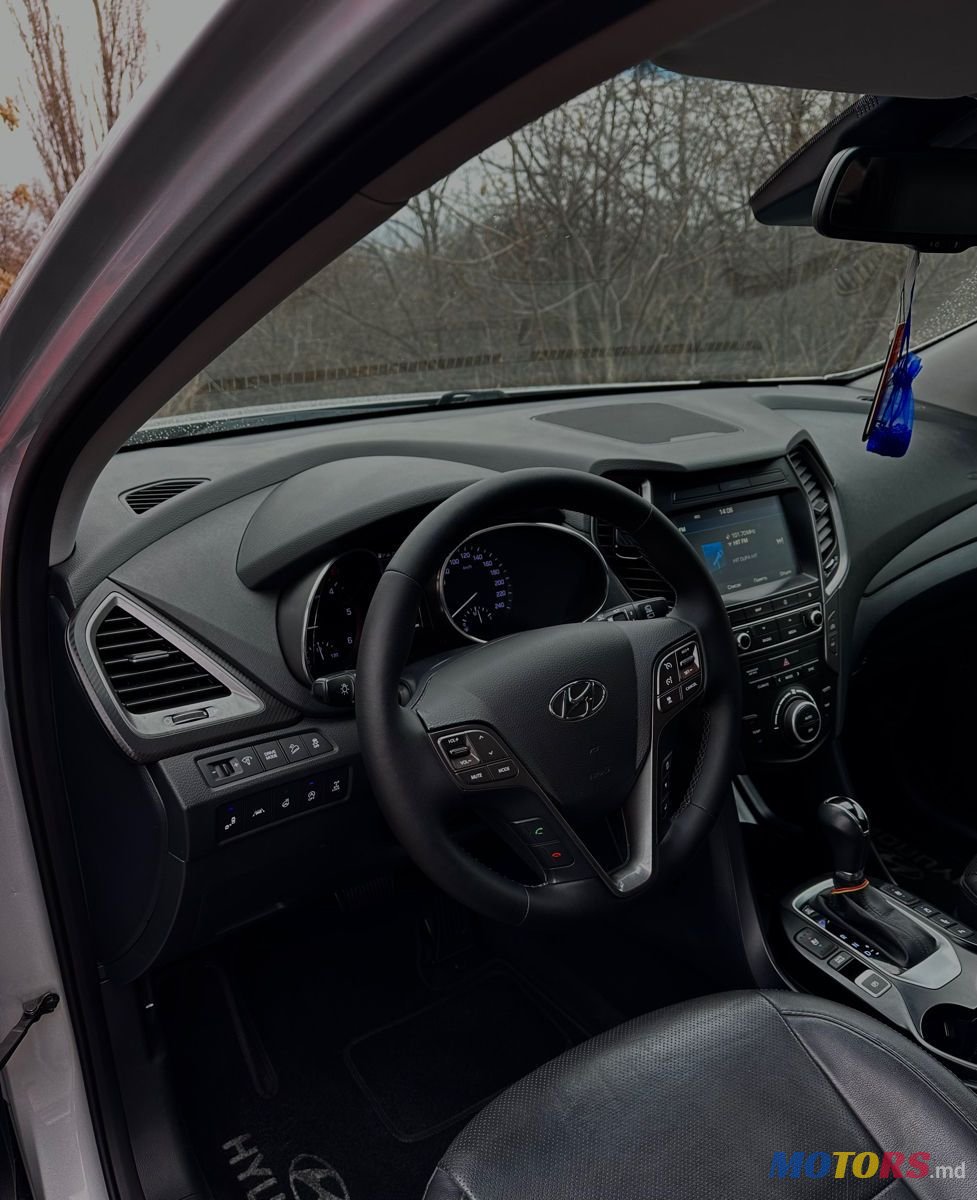 2018' Hyundai Santa Fe photo #5