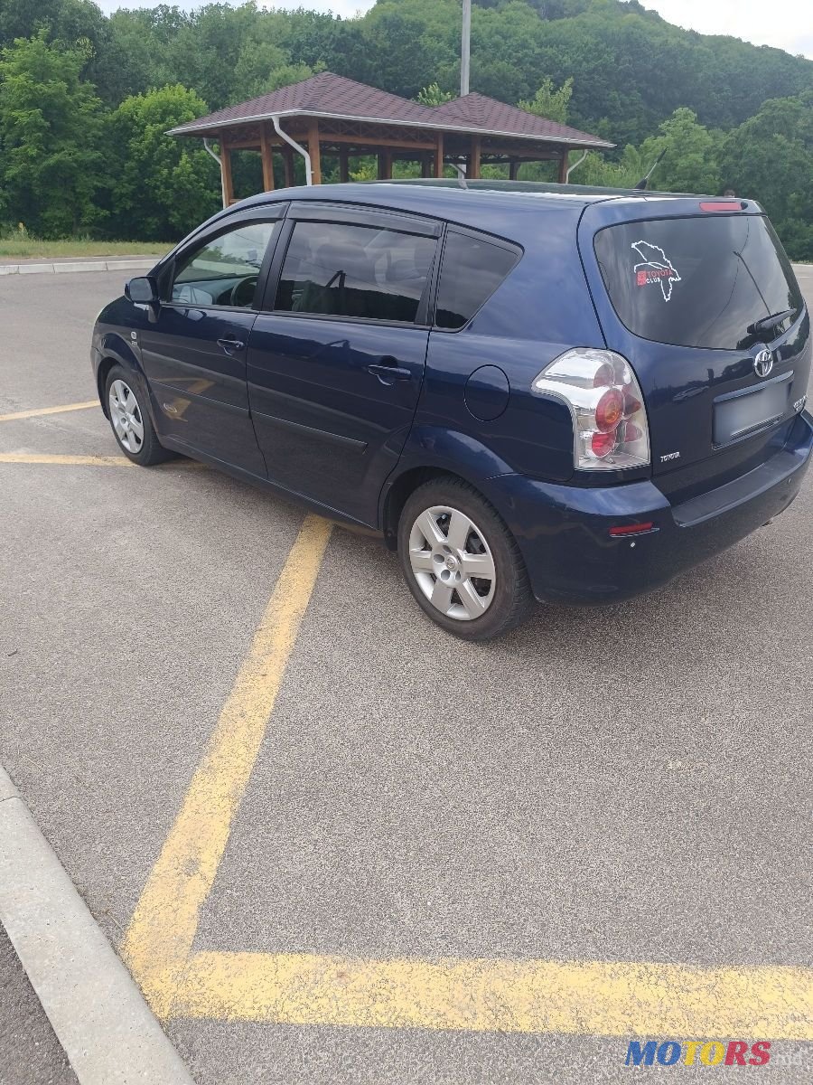 2005' Toyota Corolla Verso photo #3