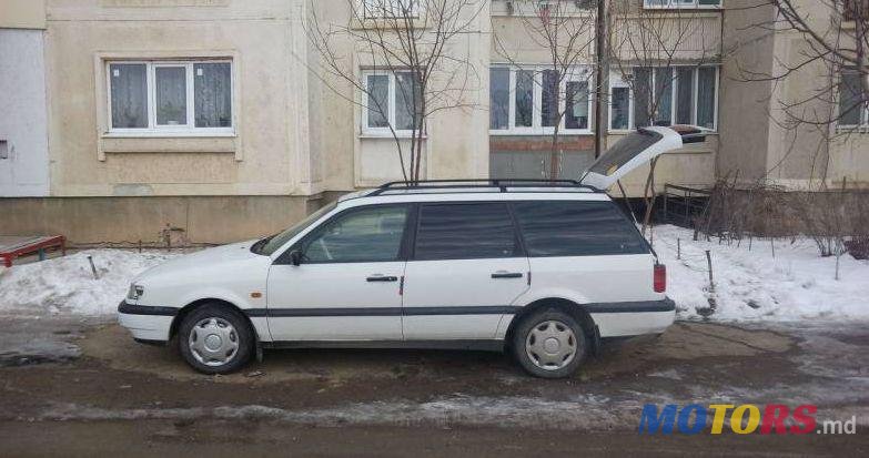 1994' Volkswagen Passat photo #1