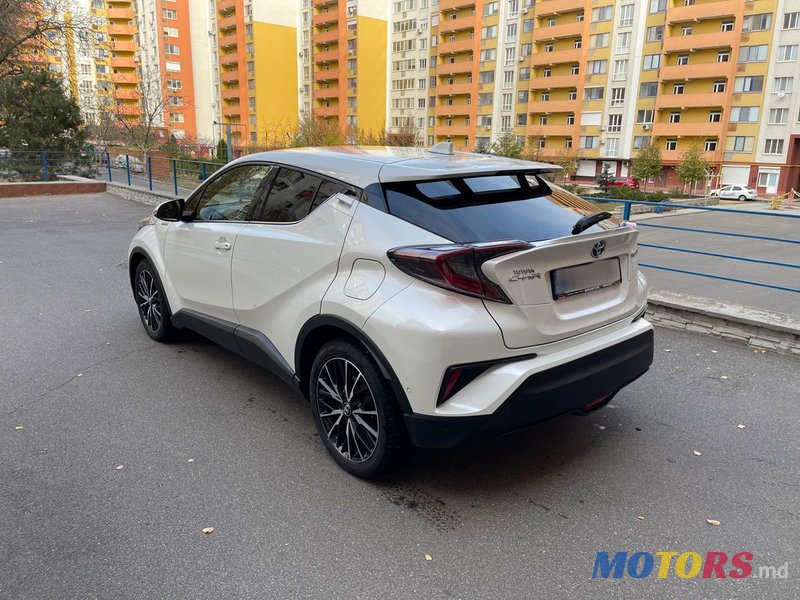 2018' Toyota C-HR photo #3