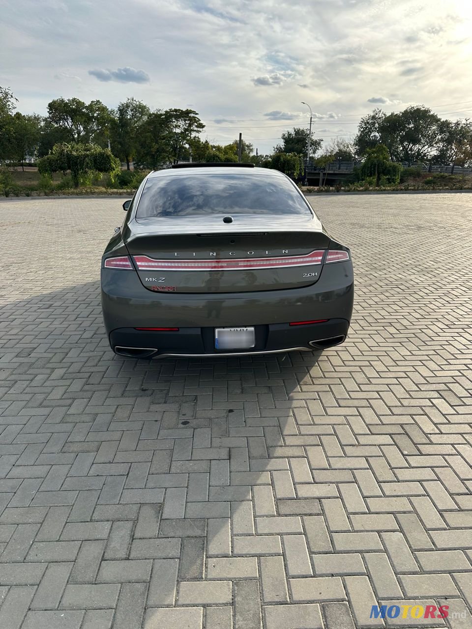 2017' Lincoln MKZ photo #3