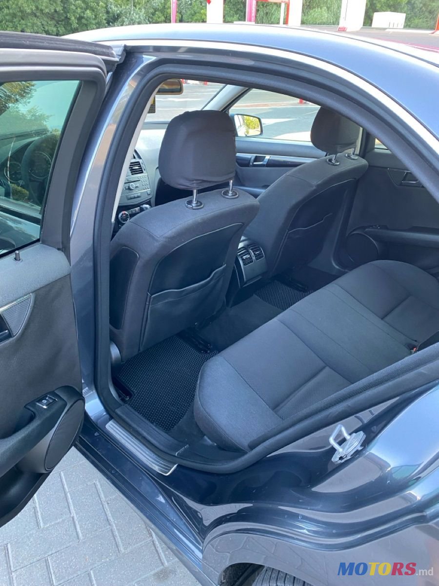 2009' Mercedes-Benz C-Class photo #5