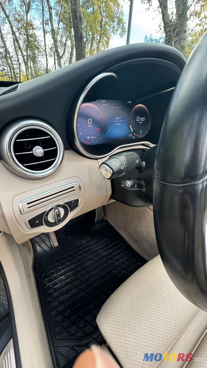 2019' Mercedes-Benz C-Class photo #5