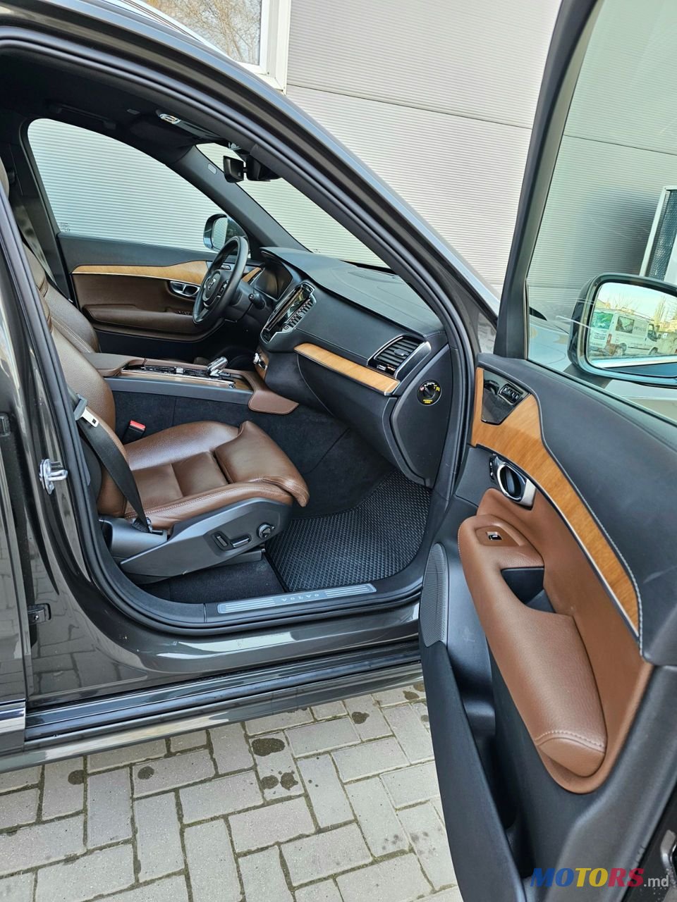 2021' Volvo XC90 photo #3