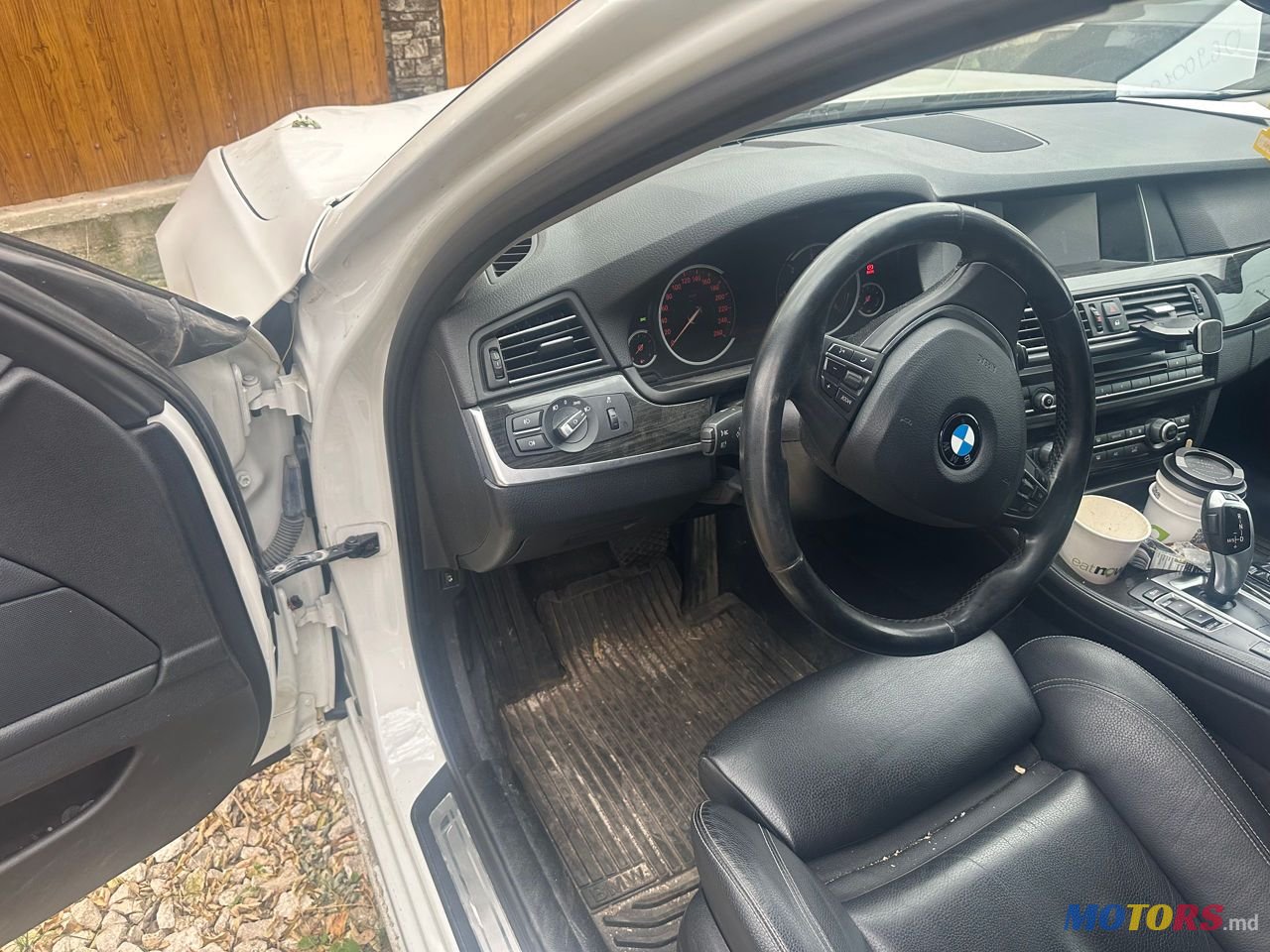 2014' BMW 5 Series photo #2