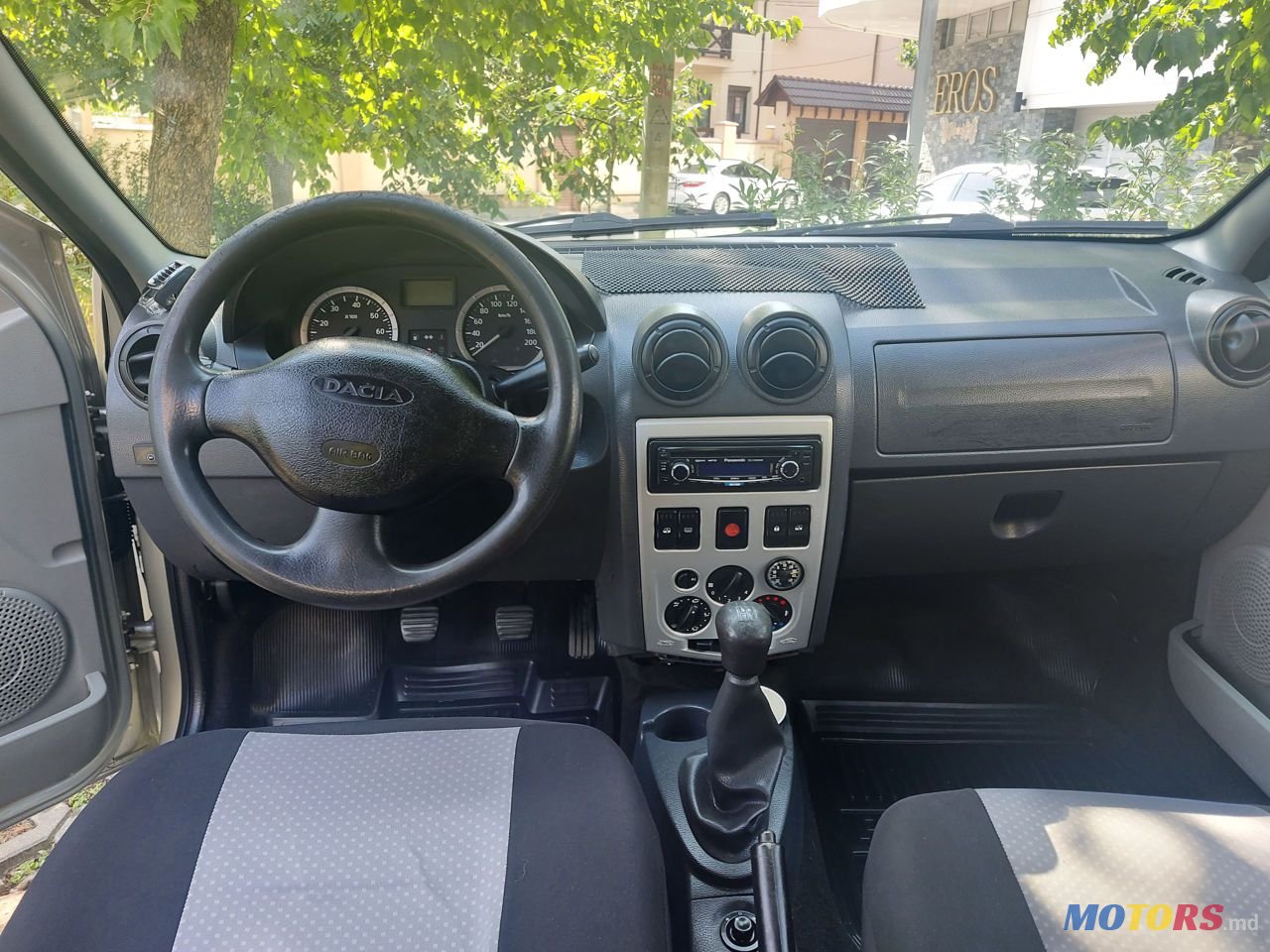 2007' Dacia Logan photo #6