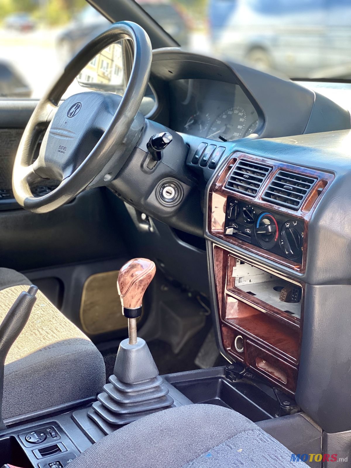 1999' Hyundai Santamo photo #5