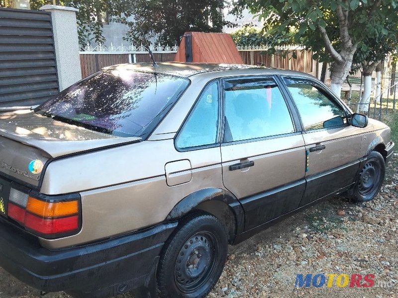 1990' Volkswagen Passat photo #4