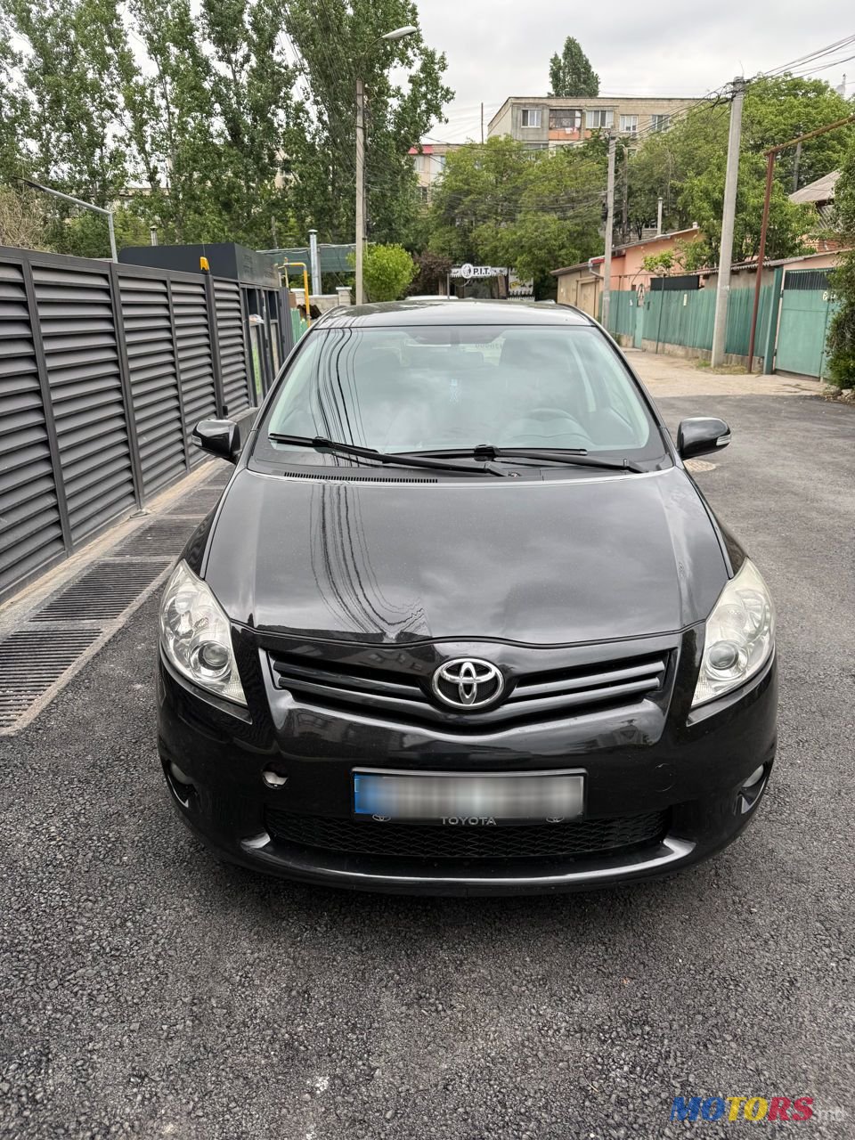 2010' Toyota Auris photo #1